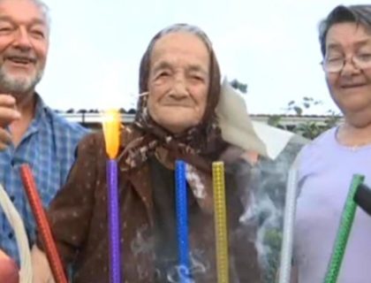 UPOZNAJTE BAKA JULKU : Proslavila je 100. rođendan, prošla je svašta u životu, a sada OTKRIVA svoj recept za dugovječnost!