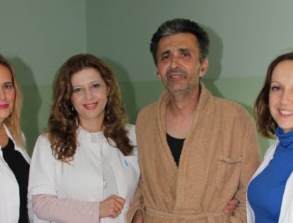 Marko je čudo: Bio je nepokretan 16 godina, nije jeo ni pio, a sad su ga ove doktorke heroine digle na noge! (FOTO)
