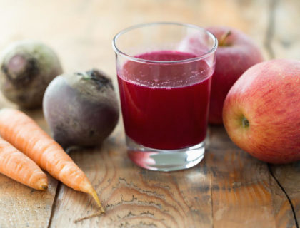 Šta sve liječi sok od 1 cvekle, 1 šargarepe i 1 jabuke: Sveto trojstvo za zdravo telo! (RECEPT)