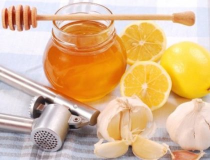 ČUVENI NAUČNIK OTKRIVA NAJMOĆNIJI PRIRODNI LEK! Recept po kome se ljudi leče od RAKA, potrebno je samo 4 kašike dnevno!