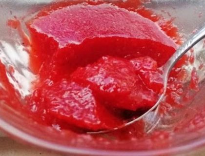 NAJGUŠĆI DŽEM OD JAGODA SA MEDOM SE PRAVI BRZO! Treba vam samo 3 SASTOJKA! (RECEPT)