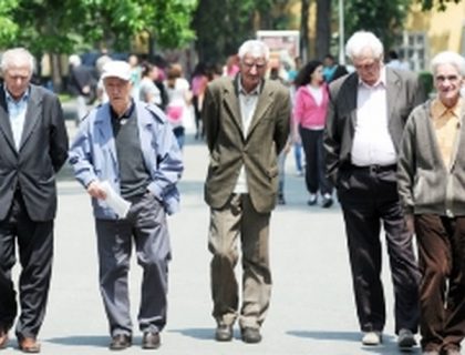 PENZIONERI OMILJENI KLIJENTI BANKAMA Otplata i do 78. godine života