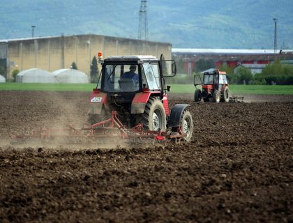 POLJOPRIVREDNI PENZIONERI MEĐU NAJSIROMAŠNIJIMA Porodična penzija 8.000 dinara
