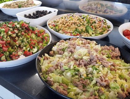 Salata od svežeg kupusa: 5 recepata uz koje vam glavno jelo i ne treba! (FOTO)
