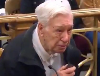 DEKA JE UHVAĆEN U PREKORAČENJU BRZINE: Kada je stao pred sudiju i ispričao šta se stvarno desilo, SVI SU PLAKALI