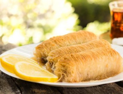 POSTANITE PRAVI POSLASTIČAR: Domaće baklave sa orasima i keksom su ukusan desert!