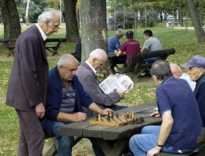 ISKUSTVO ISPRED MLADOSTI: U nedostatku STRUČNJAKA, firme sve češće angažuju penzionere!