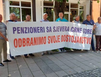 PENZIONERI PORUČILI SA PROTESTA: Najmanja penzija treba da bude 350 eura