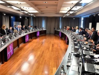 Vlada smijenila tri člana UO Fonda PIO, Košutu, Kastratovića i Milošević