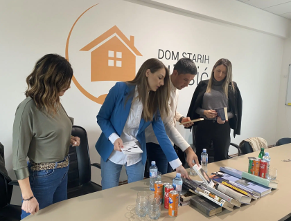 Mensa Domu starih Nikšić donirala knjige