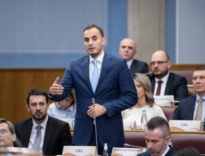 Konatar: Povećanje srazmjernih penzija i dječijih dodataka – predlozi URE za proširenje dnevnog reda Skupštine