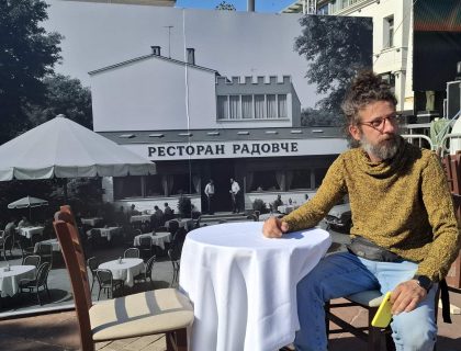 Večeras finale SENIOR FEST-a na Trgu nezavisnosti – penzioneri manekeni i koncert Legendi