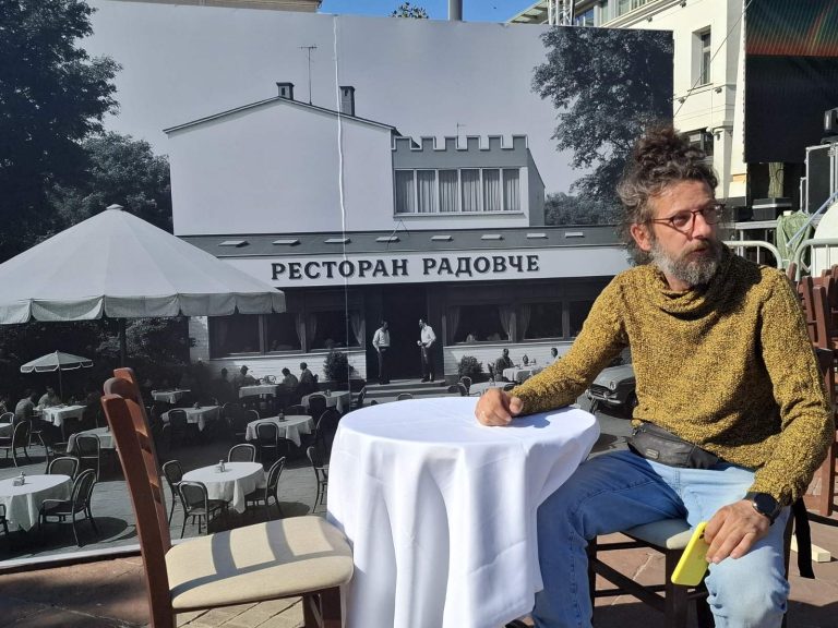 Večeras finale SENIOR FEST-a na Trgu nezavisnosti – penzioneri manekeni i koncert Legendi