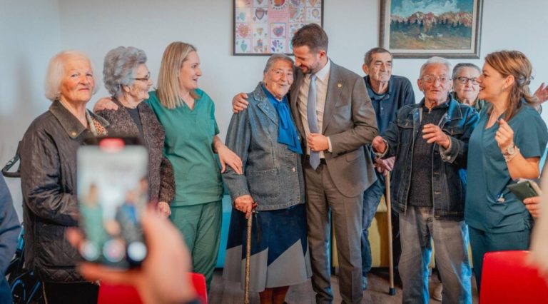 Milatović u Domu starih Podgorica: Starost mora biti sigurna i dostojanstvena