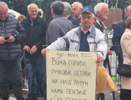 Penzioneri pred Skupštinom: Cijene rastu, primanja miruju